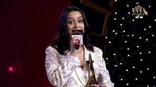 Shraddha Kapoor amp Varun Dhawan Win Big At News18 Showsha Reel Awards 2024 I Watch [upl. by Assilen]