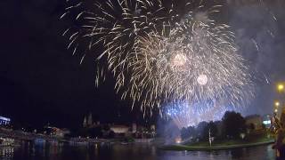 Best fireworks in Krakow with the view on Wawel  end of quotWiankiquot [upl. by Luanne]