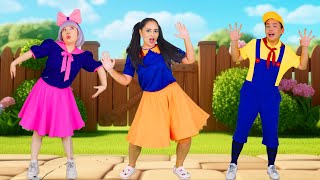 Funny Animals Dance  Kids Funny Songs [upl. by Bertolde77]