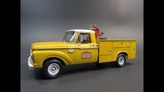 1965 Ford F100 Service Truck 125 Scale Model Kit Build Review Moebius Model King 1235 [upl. by Tihom]