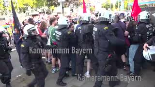 Antifa verhindert dass AFD Delegierte zur GrugaHalle kommen  Essen 290624 [upl. by Zerep879]