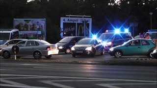 ZPKW  HGrKW im Gegenverkehr FuStW Polizei NRW [upl. by Amikehs347]