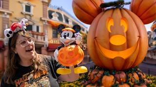 Its Halloween Time at Disneyland Lets Try All The Amazing New Food [upl. by Joletta]