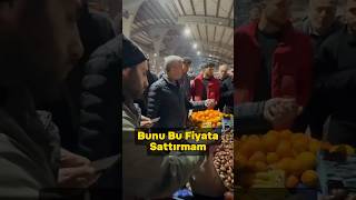 Pazar denetimine Belediye Başkanı fahiş fiyata kestane saten esnafın ürünlerini toplattı [upl. by Eerdna]