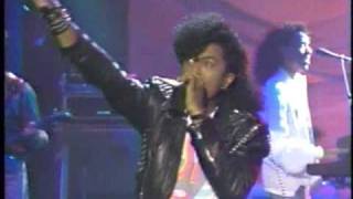 Dont Disturb This Groove  The System Rare live performance [upl. by Meeka985]