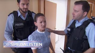 HorrorHotel Zimmermädchen greift Gäste an  Auf Streife  SAT1 TV [upl. by Winny365]