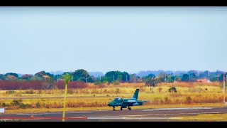 Chegada do Centauro com duas aeronaves AMX na Base Aérea de Campo Grande [upl. by Aleicarg421]