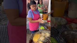 Haciendo tortitas saladas en el tianguis Mexicandelicia2024 [upl. by Oicor]