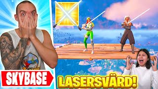 BYGGER SKYBASE MED LASERSVÄRD I FORTNITE  STEELSERIES [upl. by Yobybab]