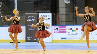 Niepołomickie Mażoretki baton duo trio   Cieszyn [upl. by Lesoj]