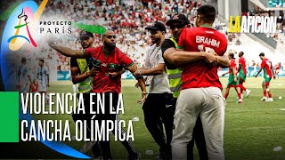 Caos en París 2024 Aficionados invaden la cancha en duelo de Marruecos vs Argentina [upl. by Imyaj]