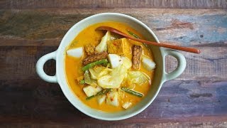 Sayur Lodeh With Lontong [upl. by Fowle]