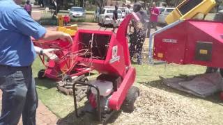 Grizzly Woodchipper demonstration video [upl. by Boniface365]