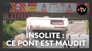 Pont de la fonderie  une page Instagram humoristique recense des poids lourds accidentés [upl. by Elleral]