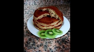 Pancakes cu banane Clatite pufoase cu banane [upl. by Htebsil]