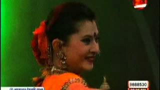 Ebar Pujoy Chai amar benaroshee saree performed by Labonno amp Nipu [upl. by Sukramed]