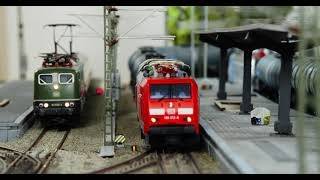 Märklin H0 Modellbahn  Bahnbetrieb auf der Modelleisenbahn [upl. by Anin]