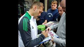 Stiliyan Petrov how many cards do you think you have signed over the years [upl. by Mcnully904]