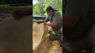 Members of seminoletribe of florida build dugout canoe at ocmulgee nationalpark in georgia [upl. by Kalinda]