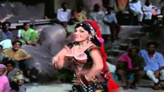 Mera Sajan Phool Kamal Ka  Asha Bhosle  Tere Mere Sapne 1971  HD [upl. by Ynoffit]