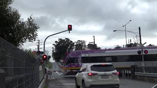 Lardners Track Level Crossing Warragul [upl. by Perice938]