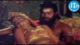 Khaidi Movie Songs  Mera Mera Merupula Song  Chiranjeevi  Sumalatha  Madhavi [upl. by Harriman]