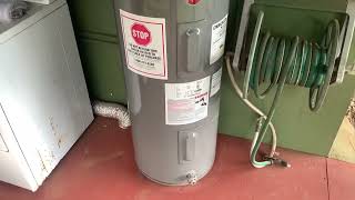 Rheem 72402 240V  4500W 40 Gallon Electric Water Heater Review Quality product hot water [upl. by Eveivenej]