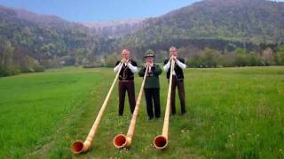 Alphorn mit dem Alphorntrio Bärgsunne [upl. by Rosenkranz]