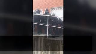 Enfrentamientos entre Policía y Mossos [upl. by Vander]