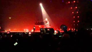 Cesare Cremonini al pianoforte per Valentino Rossi  Live  46 HD [upl. by Atsirc]