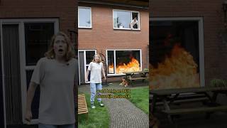 Zo kun je een VLAM🔥 aanraken 😳🔥🕯️vuur vlam kaars weetjes wistjedat leren explainer [upl. by Enwahs900]