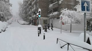 Las imágenes que ha dejado la tormenta de nieve en Madrid [upl. by Olocin]