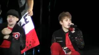 Justin Bieber  Mistletoe live in Chile [upl. by Gaston]