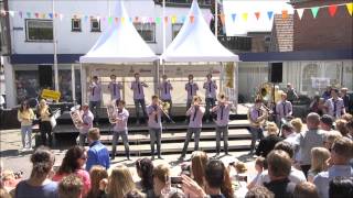 De FliereFluiters Sassenheim Europlein OpenAchterhoeks DweilOrkesten Kampioenschap 14mei2015 Groenlo [upl. by Nedle21]