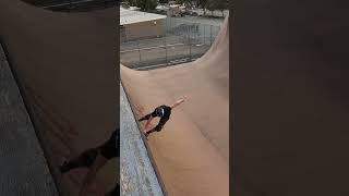 Fun session on the vert at Clairemont Skatepark skatingbeaver [upl. by Sher]