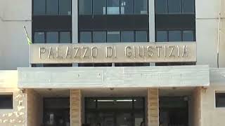 Evade numerose volte i domiciliari spedito in carcere [upl. by Aerdnua283]