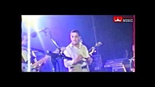 Cheb Hasni  Magouani Nesker Live en France [upl. by Aehsal]