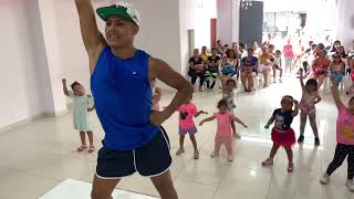 Baile para niños Merengue  El Beeper  Oro Sólido [upl. by Earaj]