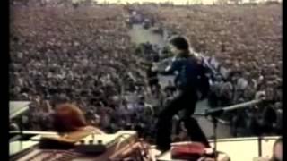 Neil Diamond enters the stage to 55000 screaming fans at Woburn Abbey in 1977 [upl. by Enelrahs432]