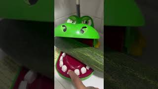 trending big mouth crocodile having cucumbers millionviews birds [upl. by Aala]