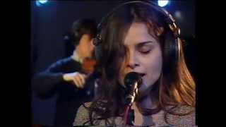 Mazzy Star  Flowers in December Live [upl. by Nnayd]