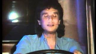 ROBERTO CARLOS VIDEO CLIPCAMIONERO1984 [upl. by Shelley]