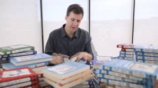 Jeff Kinney  Diary of a Wimpy Kid Fast Signing [upl. by Piane]