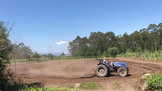 Gradar e semear milho Soil harrowing and corn planting New Holland T4040 and 6066S [upl. by Skrap]