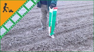 Travailler avec le semoir de jardin GeoTech PM 50  Démonstration [upl. by Ahsiela]