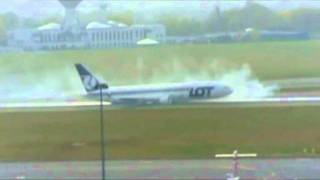 Boeing 767 Emergency Landing Warsaw 2011 [upl. by Oyam720]