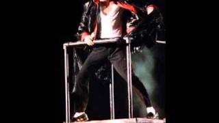 Beat It Live AUDIO  Munich 1992 Dangerous Tour [upl. by Gebelein110]