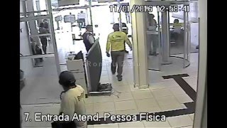 Roubo a banco em Cuiabá 11012016 [upl. by Murrell139]