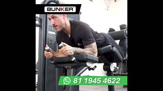 EQUIPOS DE GIMNASIO FEMORAL ACOSTADO DE PESO INTEGRADO BUNKER FITNESS [upl. by Tenay367]