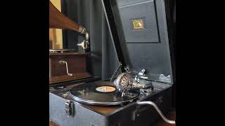 Eartha Kitt（アーサー・キット）♪My Heart Belongs To Daddy♪ 1956年 78rpm HMV Model No 102 Gramophone [upl. by Kolodgie]